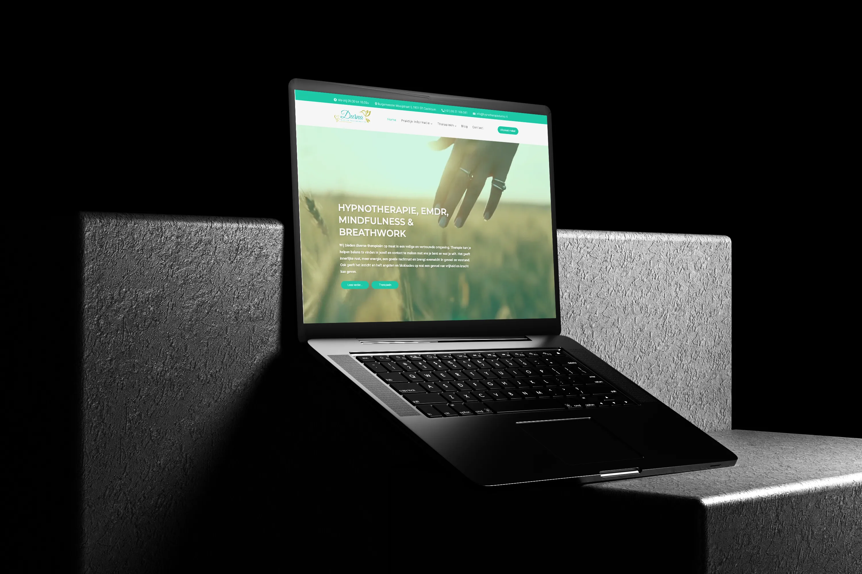 Homepage mockup van Durma Praktijk voor zelfliefde therapiewebsite